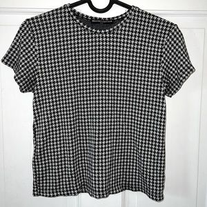 Brandy Melville houndstooth cropped t-shirt